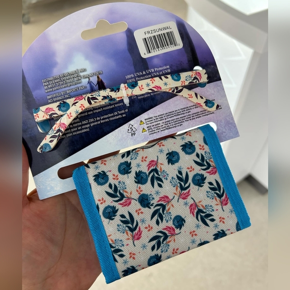 Disney frozen girls sunglasses & case set - Picture 2 of 3